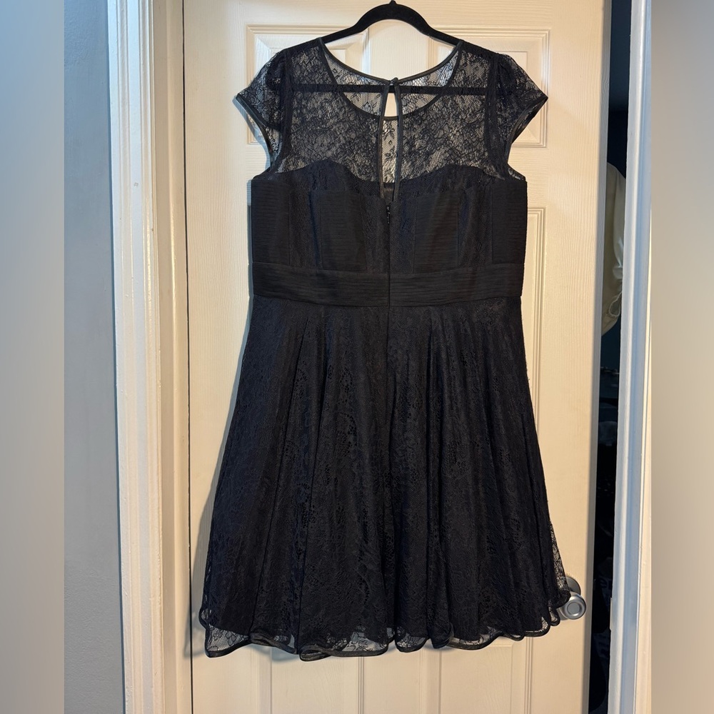 City Chic Black Lace Fit & Flare Plus Size 18 Worn Once | Wedding Guest Cocktail - Picture 6 of 7